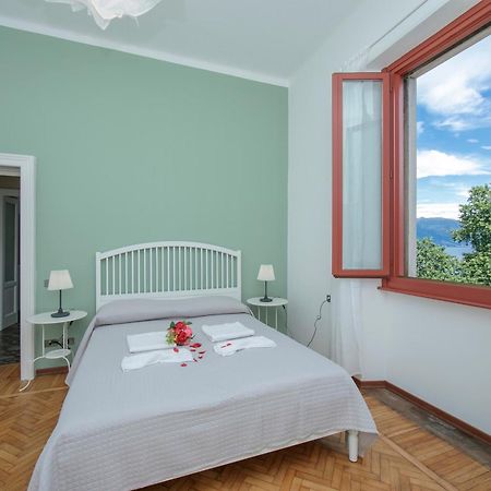 Residenza Oleandro Lake View Luino Center - Happy Rentals Luaran gambar