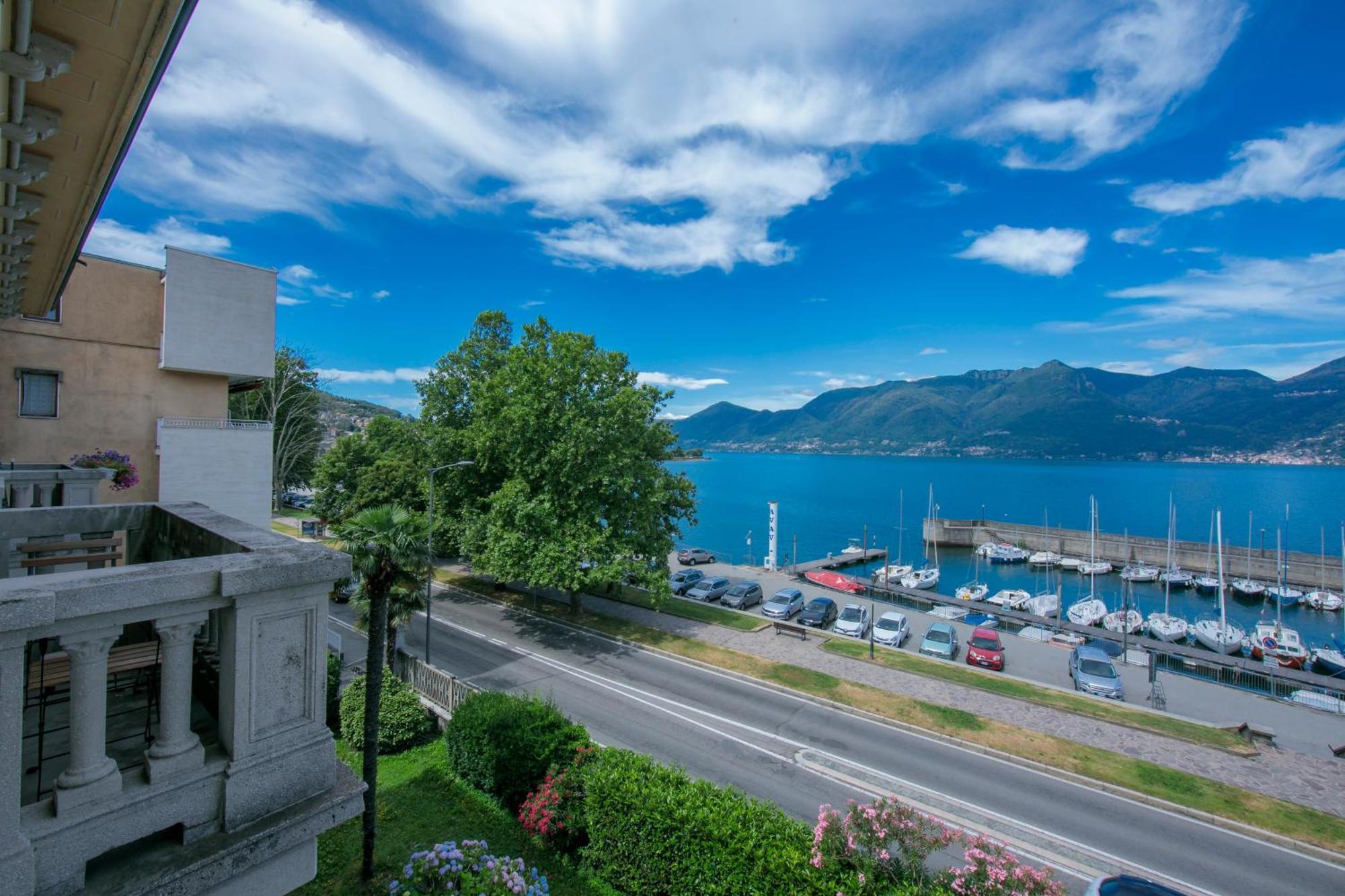 Residenza Oleandro Lake View Luino Center - Happy Rentals Luaran gambar