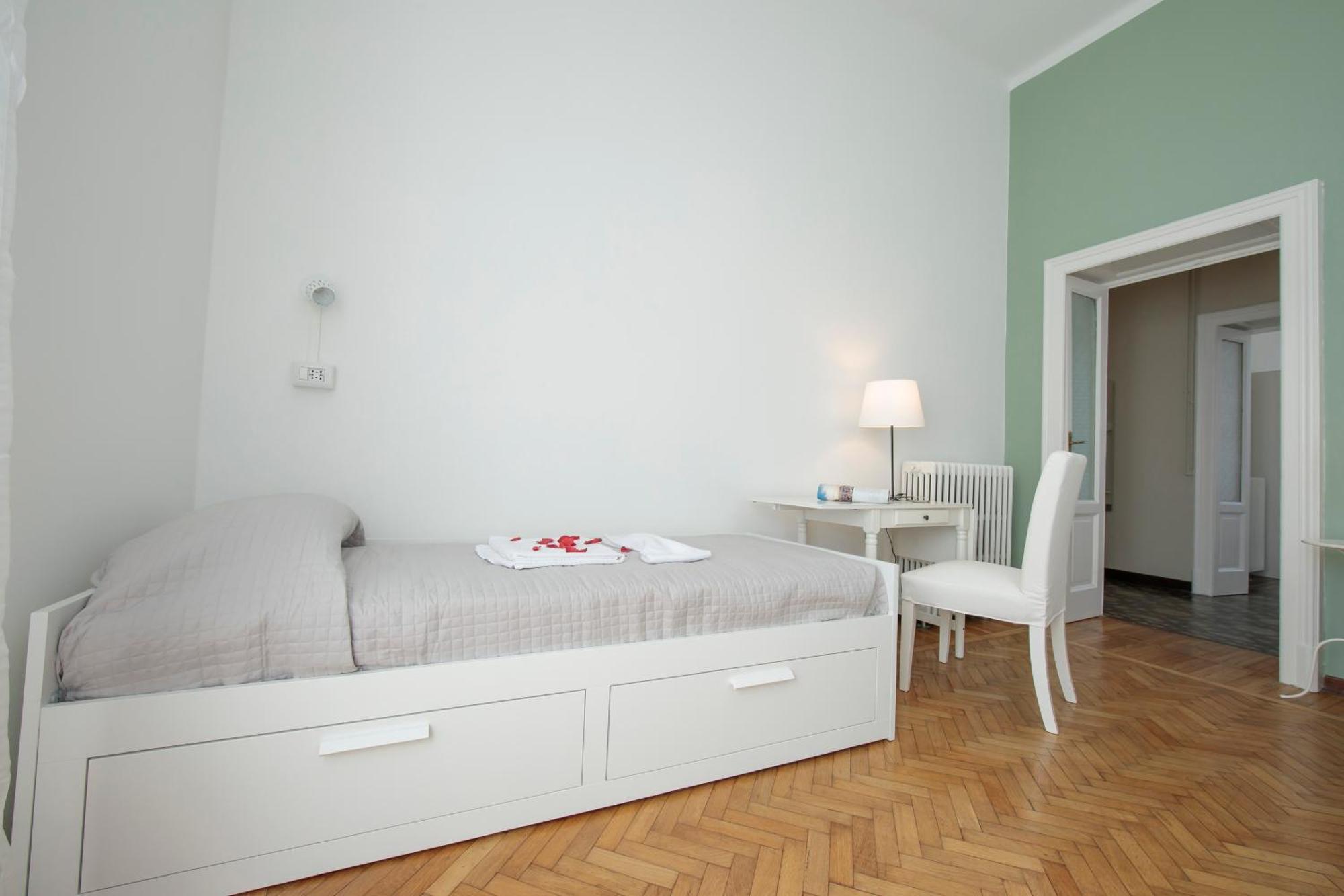 Residenza Oleandro Lake View Luino Center - Happy Rentals Luaran gambar