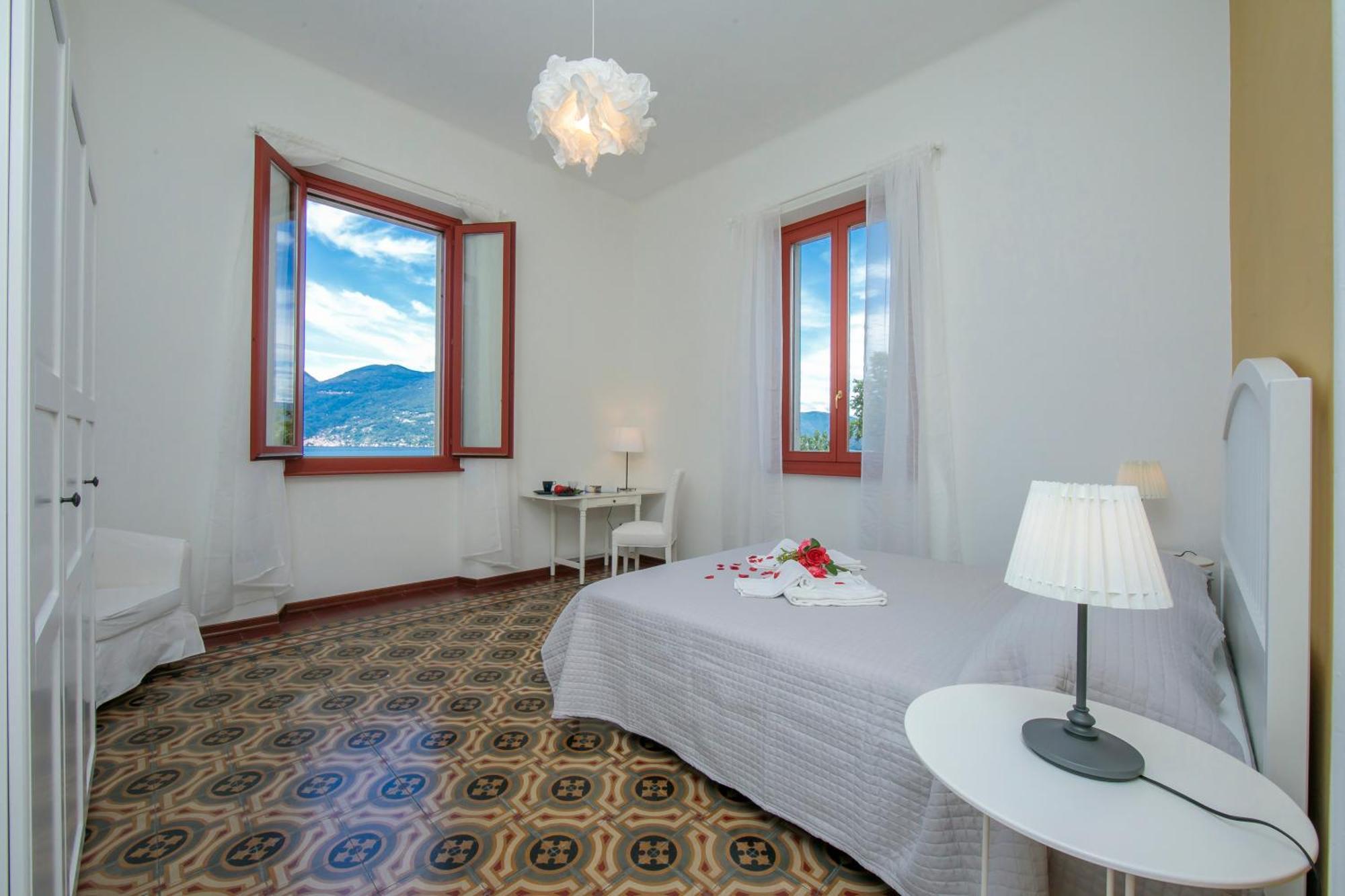 Residenza Oleandro Lake View Luino Center - Happy Rentals Luaran gambar